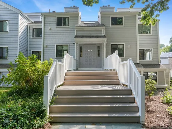 41 Rowayton Woods Drive #41, Norwalk, CT 06854