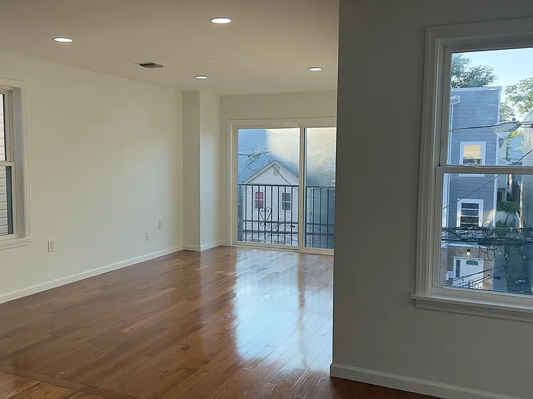 499 S 18th St #2 — Photo 3