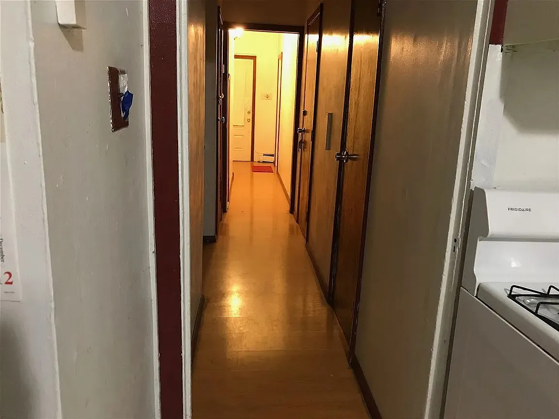 5 bed, $4,000 — Photo 4