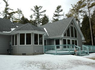 4464 Glidden Dr, Sturgeon Bay, WI 54235