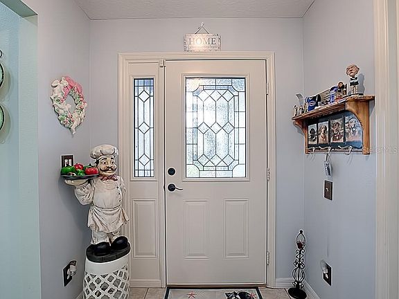 2nd image of 5508 Aurora Dr