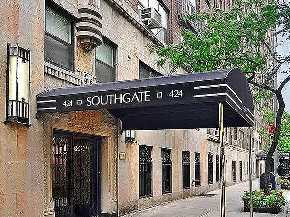 424 East 52nd Street 5E image 10 of 10