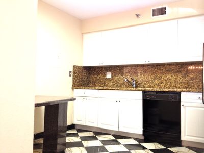 3500 Mystic Pointe Dr APT 802, Aventura, FL, 33180