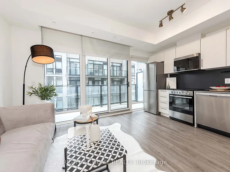 871 Sheppard Ave W #33 — Photo 5