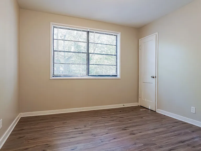 700 Robison Dr — Photo 14