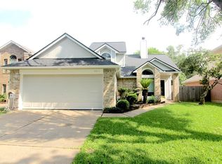 3515 Woodmere Ln, Sugar Land, TX 77478