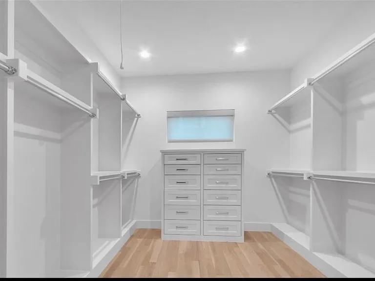 4220 Hawthorne Ave #103 — Photo 24