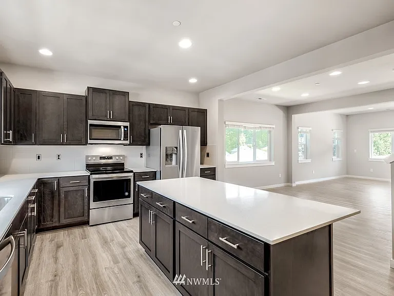 1621 Seattle Hill Rd #JJ1 — Photo 2