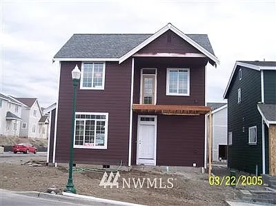302 Birch Street photo 1