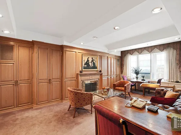 302 West 12th Street image 1 of 8