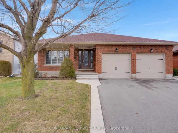 35 Southview Cres, Cambridge, ON N1P 1A3