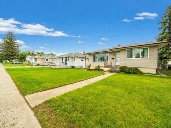 343 10th St SW, Medicine Hat, AB T1A 4R6