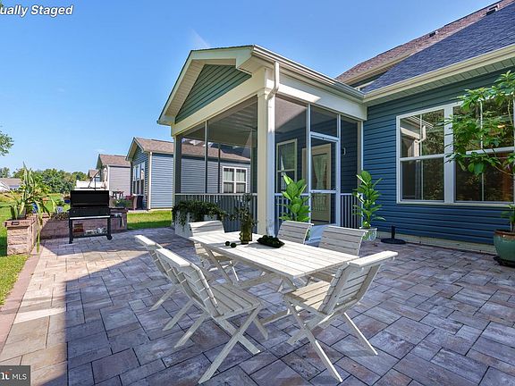 3rd image of 38461 Carroll Dr