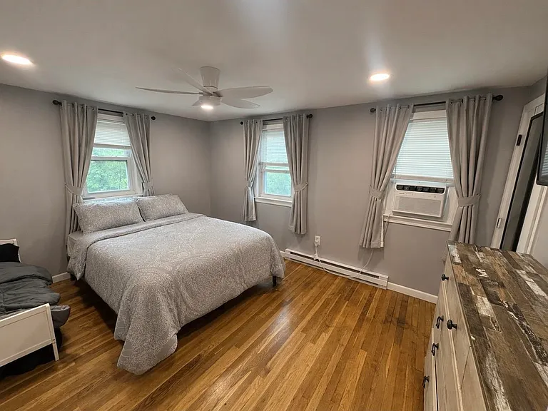 4 Lorraine Ave — Photo 12
