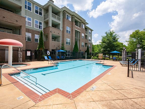 2nd image of 921 Westmoreland Cir NW #2204