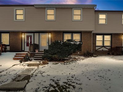 12 Carriage Ct, Farmington, NY, 14425