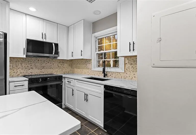 1777 Twin Brooks Dr SE — Photo 13