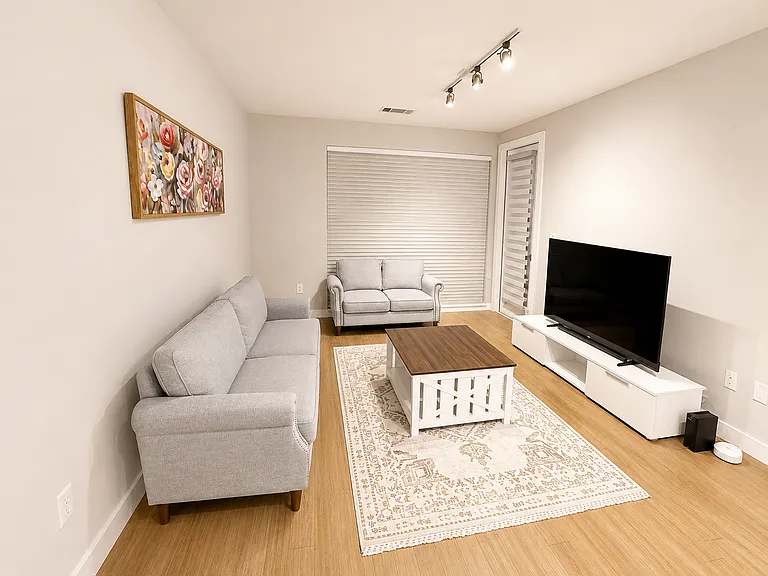 4040 N Hall St #204 — Photo 4