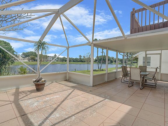 2nd image of 1836 Edgewater Drive
