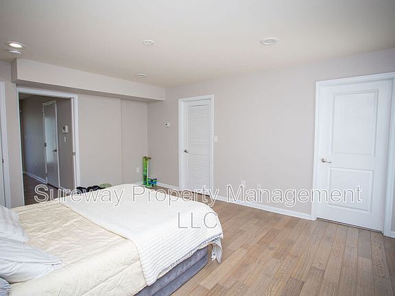 4th image of 6 Regency Ct