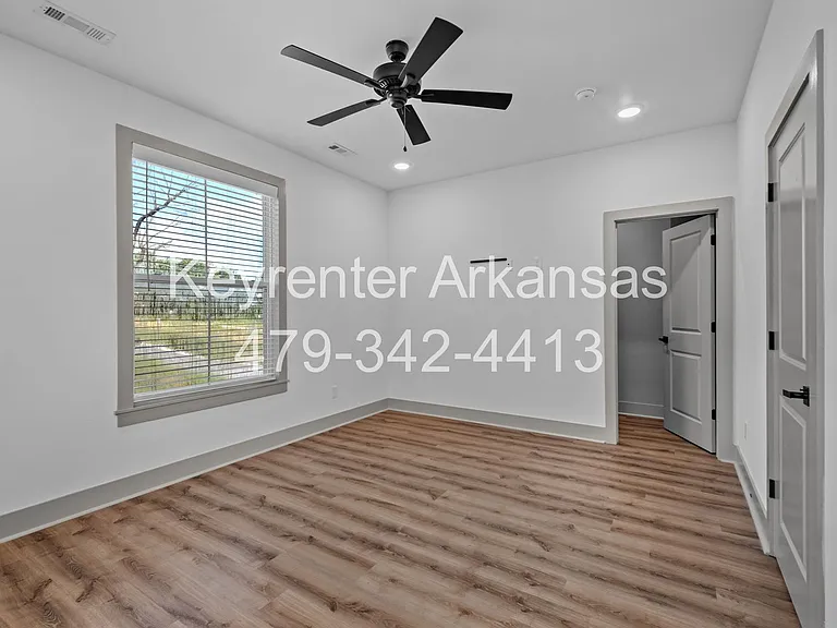 Duncan St Duplex — Photo 18