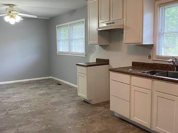Kitchen/Dining 22x12