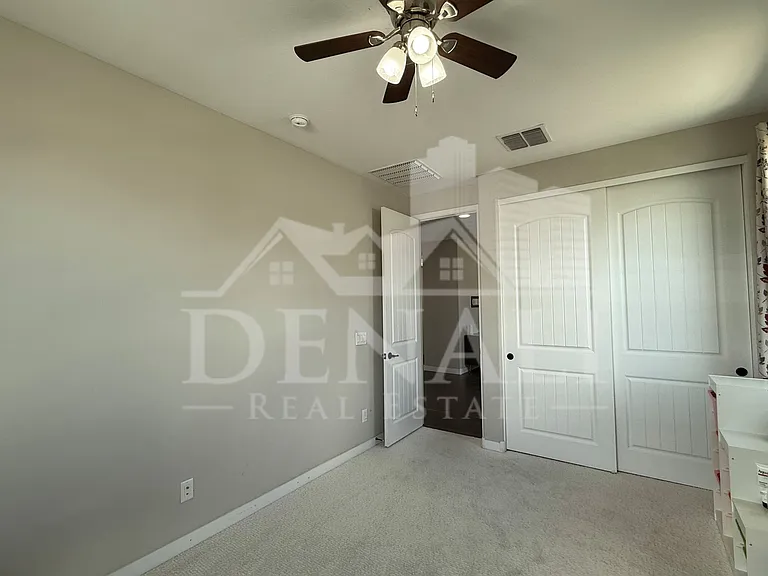 1729 W Myrna Ln — Photo 29