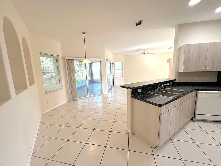 16 Zorlou Ct — Photo 12
