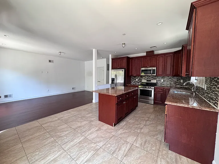 441 Deisius St #1 — Photo 5