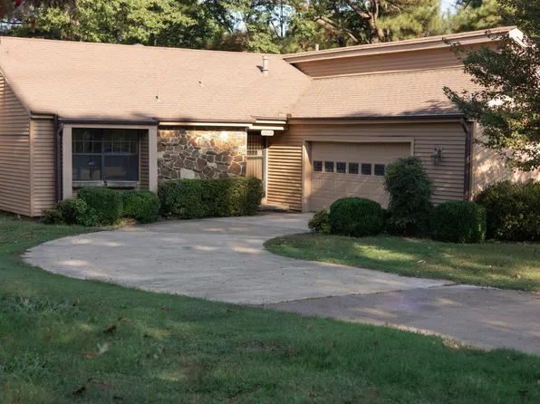 2018 Cenwood Dr, Jonesboro, AR 72401