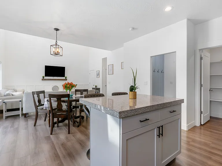 7152 N Brook Rdg — Photo 22