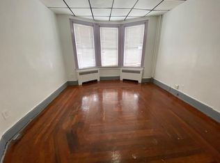 30 W 27th St #1, Bayonne, NJ 07002