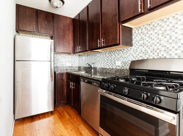 (undisclosed Address), Chicago, IL 60657
