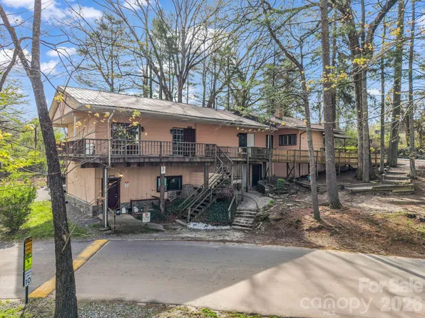 76 Adeles Way, Hendersonville, NC 28792