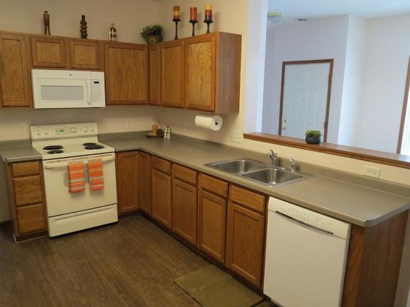 2nd image of 327 Heritage Trl