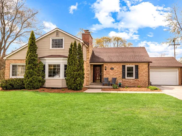 135 South Park BOULEVARD, Brookfield, WI 53005