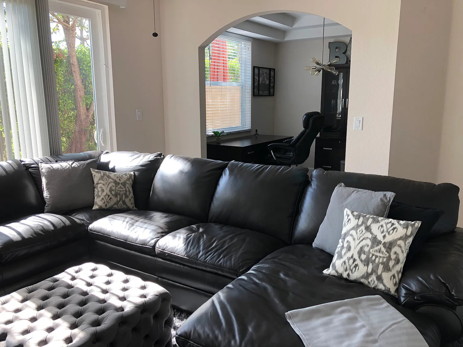3 bed, 2.5 bath, 1422 sqft, $1,300 — Photo 4