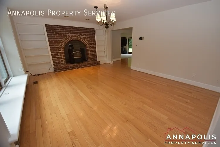 7809 Locust Wood Rd — Photo 13