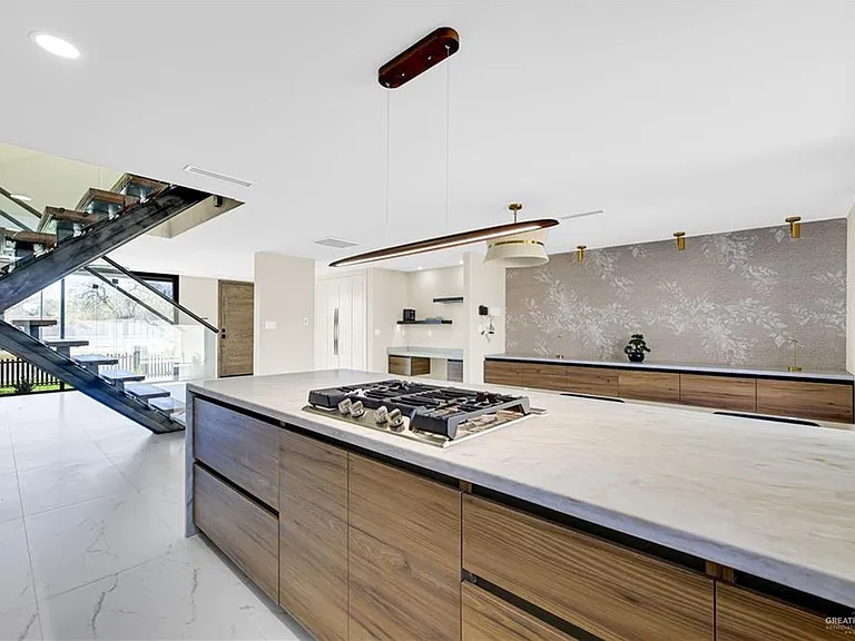 1406 S 7th Ave — Photo 10