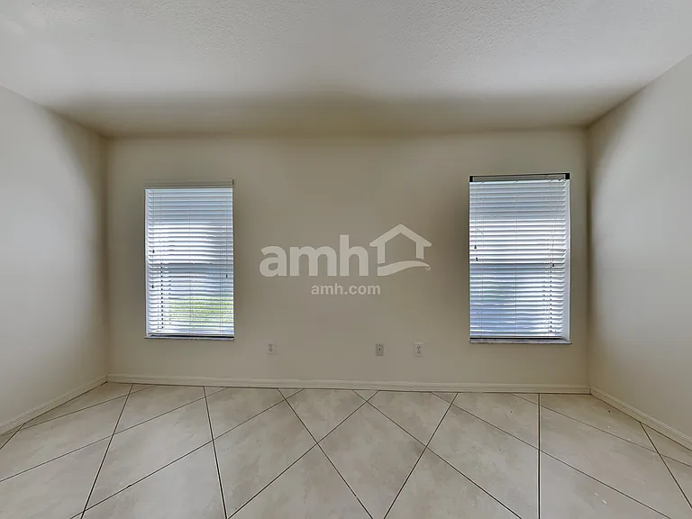 1611 Marsh Wood Dr — Photo 7