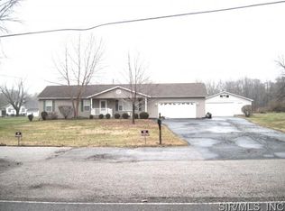 815 Troy Rd, Collinsville, IL 62234