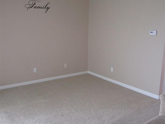 2nd image of 2029 Reagan Ave