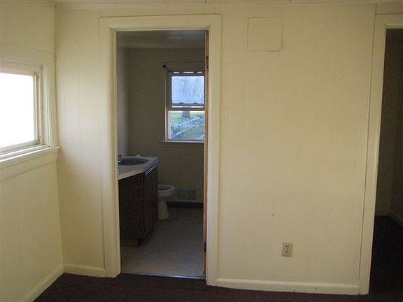 724 #2 Bathroom