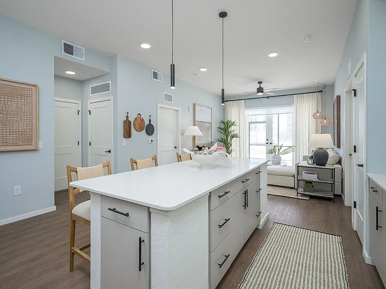 Fiori Apartments — Photo 7