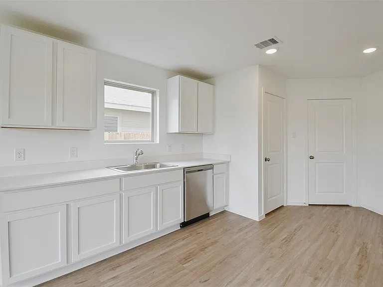 18566 Cepagatti Dr — Photo 10