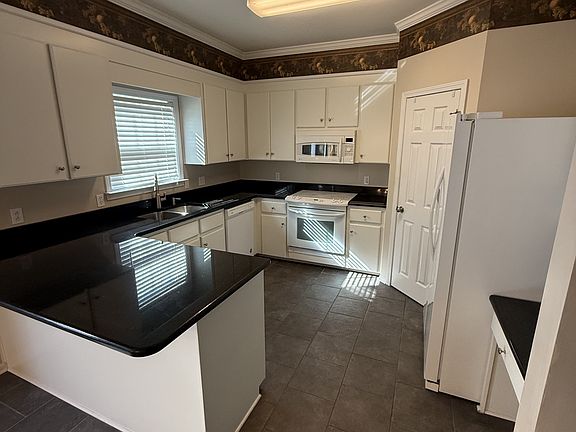 4th image of 125 Muirfield Ln