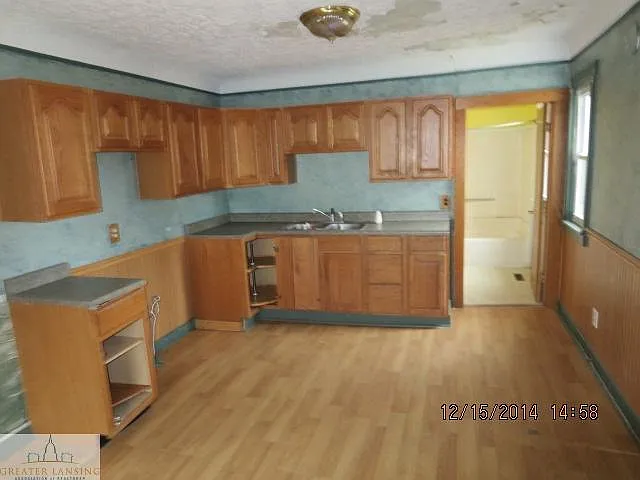 330 N Ovid St photo 1