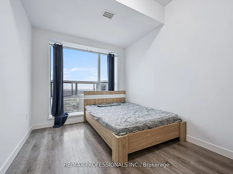 318 Spruce St #2103 — Photo 15