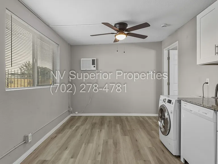 1301 E Ogden Ave #E — Photo 11