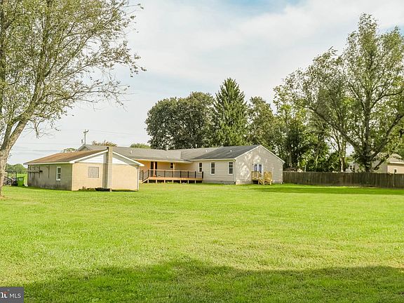 2nd image of 841 Doctor Miller Rd